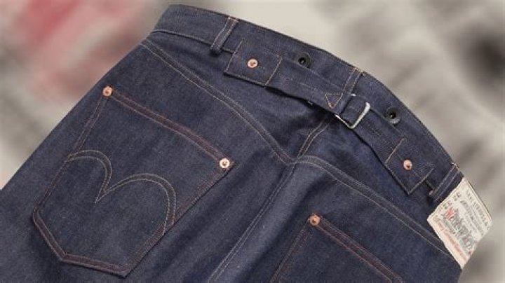 How can you tell how old a pair of Levis are?