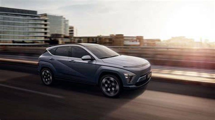 How far can a compressed air car travel?