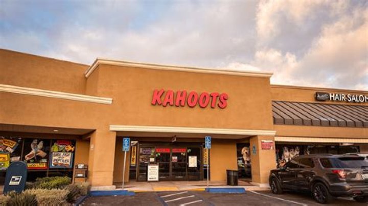 How many kahoots stores are there?