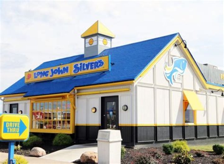 How many locations does Long John Silvers have?