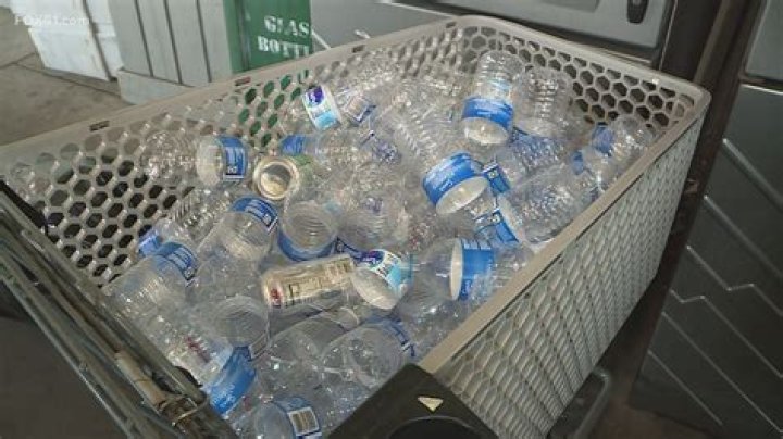 How many non returnable plastic bottles are thrown away each year?