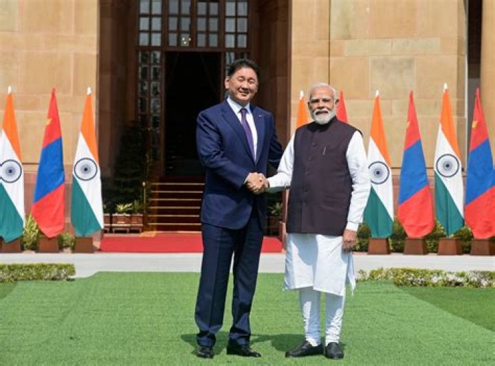 Is Australian Embassy working in India?