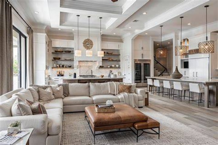 Is there still a company called Home Interiors?