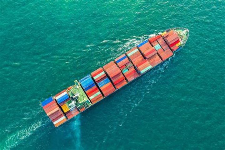 What is arrastre in shipping?