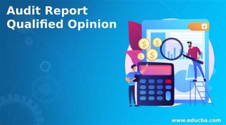 What is qualified and unqualified audit report?