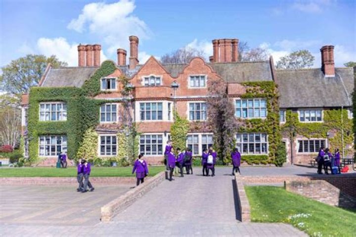 What is the best school in Somerset?