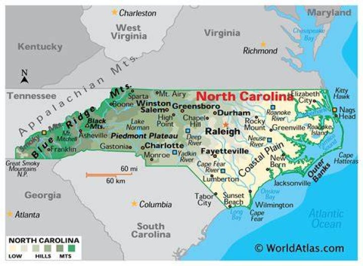 What state borders South Carolina on the North?