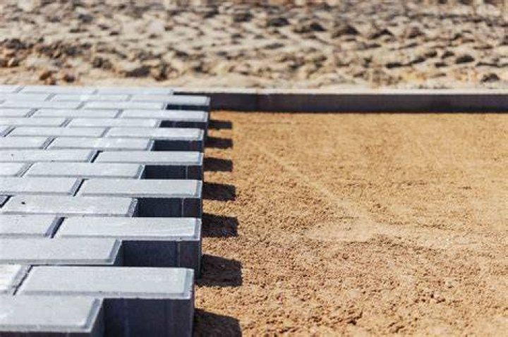 What type of sand is used to make block?