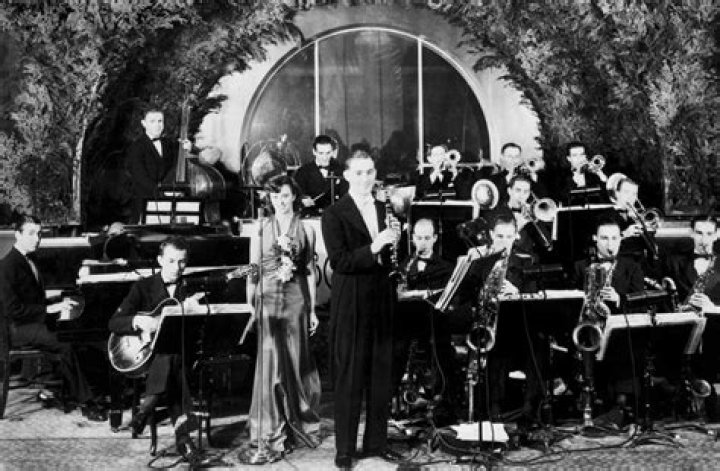 What was the main source of entertainment in the 1930s?