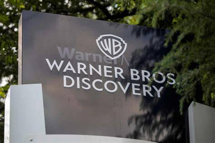 Where is the Warner Brothers headquarters?